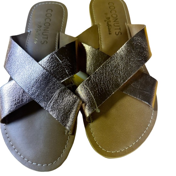 Coconuts By Matisse Women’s Rose Gold Colored Slip On Sandals Size 8 - Picture 2 of 5